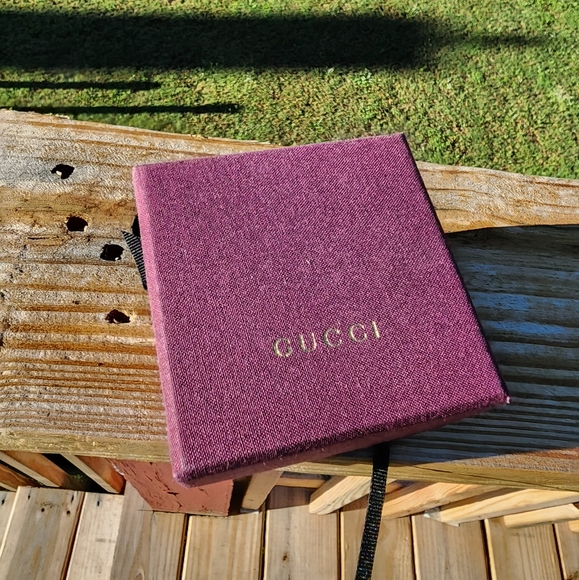EUC Stunning Gucci Pearl Clip Ons - Picture 7 of 8